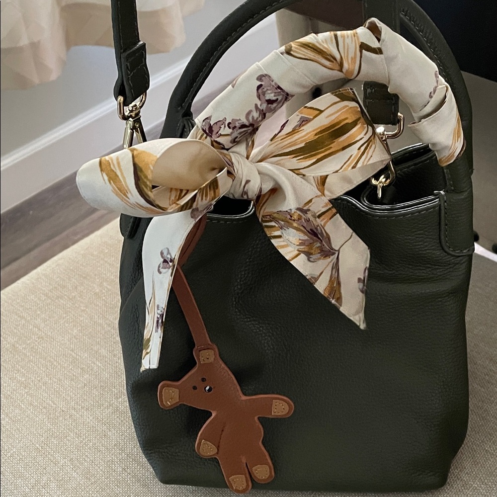 Elegant green  Leather Handbag with Scarf Accent